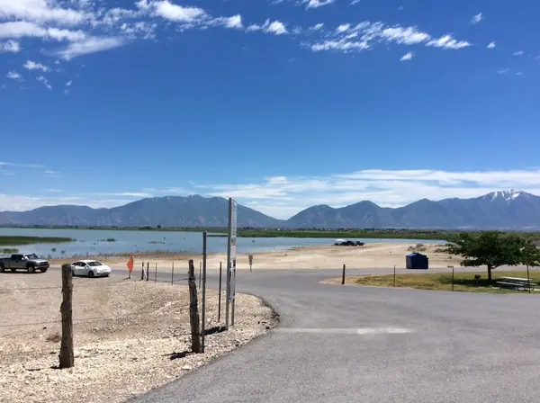 Float-Fly Address: 4700 Lincoln Beach Rd, Spanish Fork, UT 84660 Directions to Lincoln Beach for the Float Fly 4 June - arrive any time, most show up in the morning. Drive south on I-15 (north if you live south of I-15 mile marker 260) and get off at exit 260 (Cracker Barrel exit). Turn west onto route 77 and go to a “T” intersection (4.1 miles). Follow route 77 another 2.8 miles to the Intersection of 77 and 6400 South. Turn right onto 6400 South. Follow 6400 South unt… See more