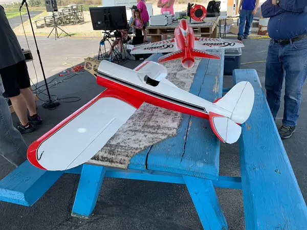 This airplane was recently found at the field. Please message this page you are the owner or know who’s it is.